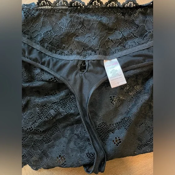 Victoria’s Secret 3 piece black lace set - Picture 6 of 14